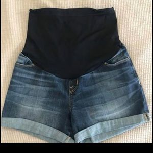 Liz Lange maternity shorts